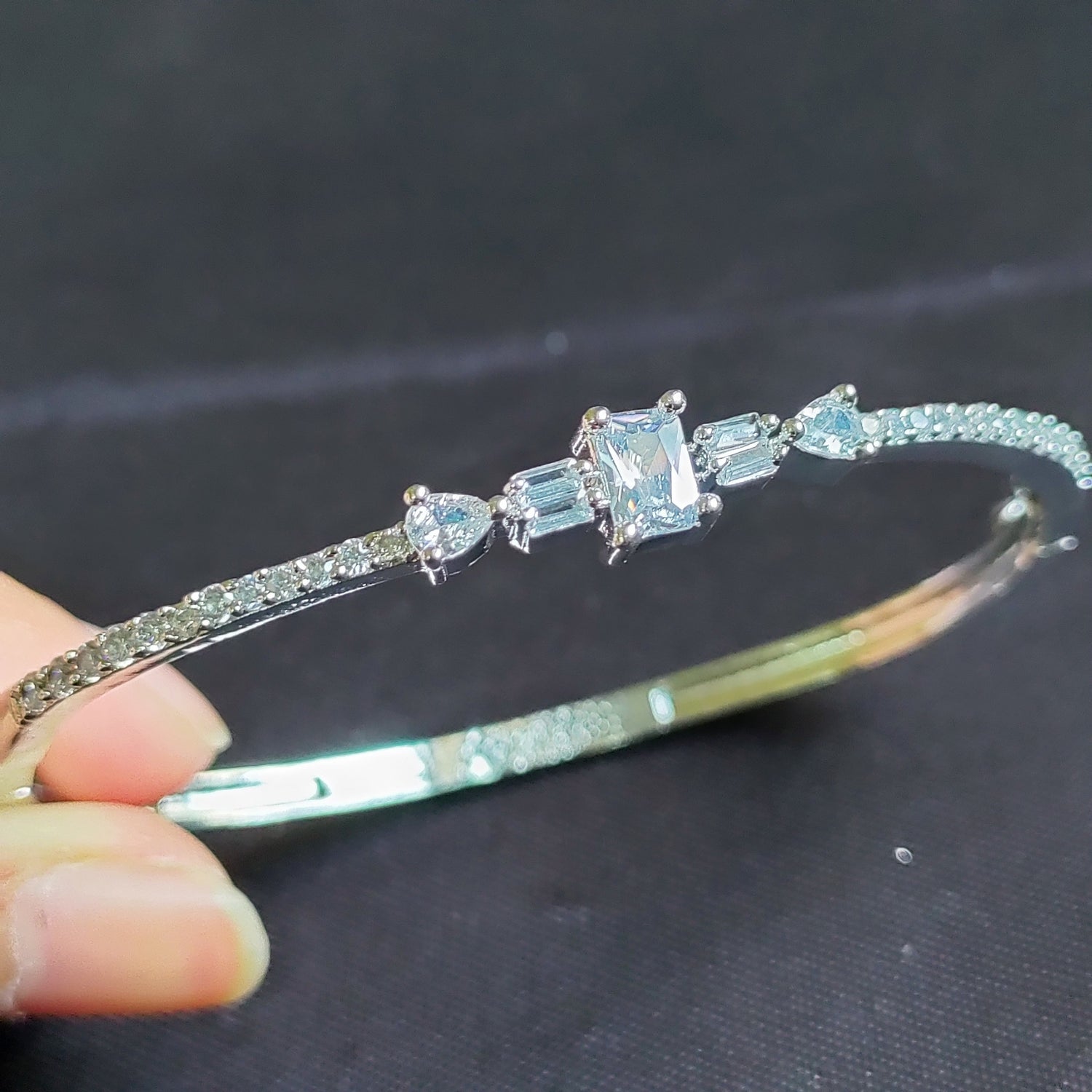 Rose Gold V Gold Diamond Luxury Nail Bracelet: Elegant Designer Jewelry For  Women With High End Box From Liulin6081, $123.86 | DHgate.Com